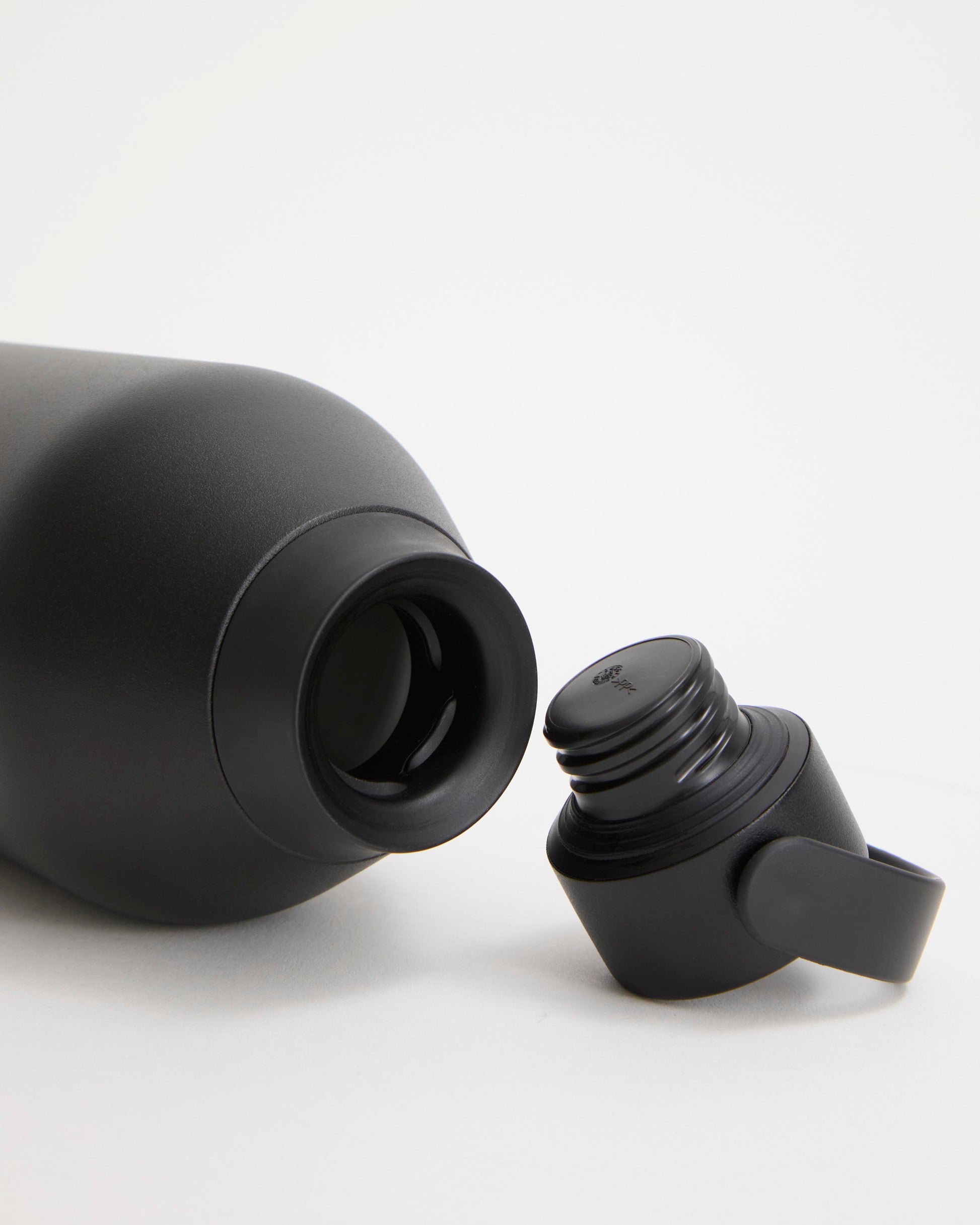Onyx Black Water Bottle